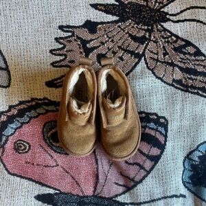 🎀kids uggs